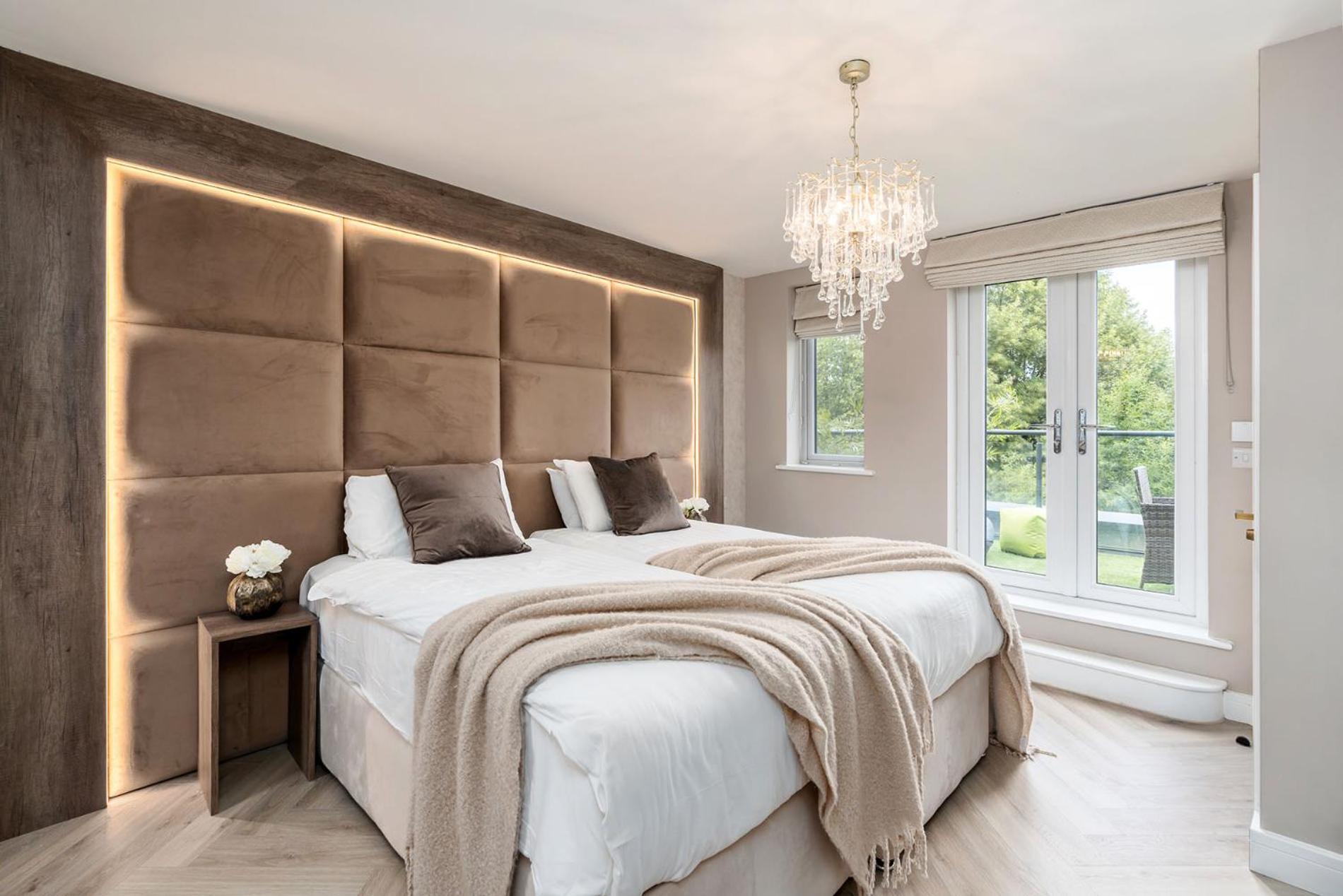 Riverside Villas Манчестър Екстериор снимка