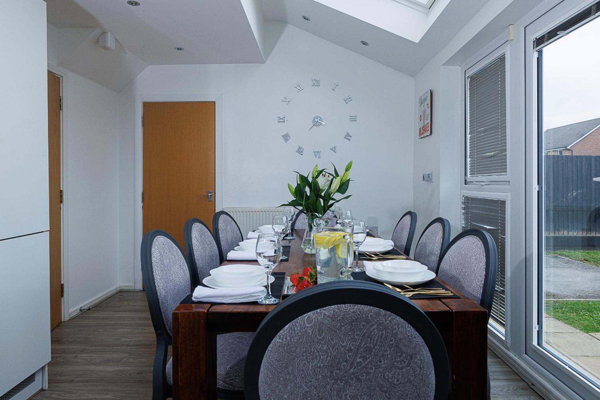 Riverside Villas Манчестър Екстериор снимка